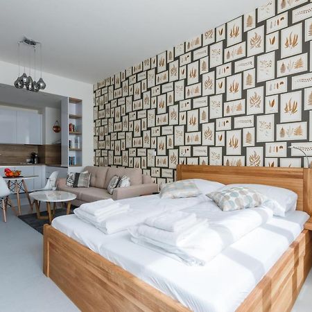 Designer Studio In New Town By Prague Days Apartment Exterior photo