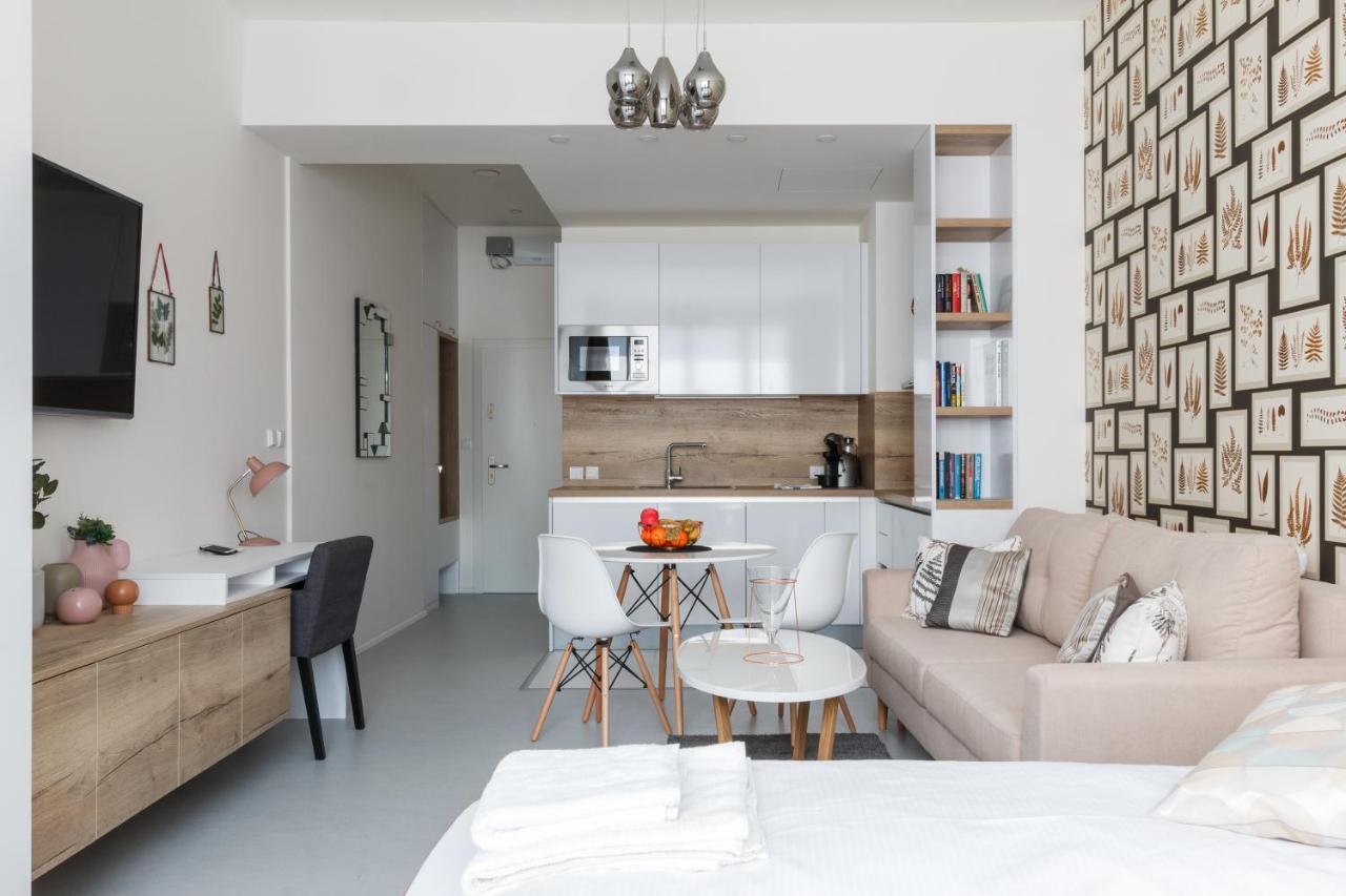 Designer Studio In New Town By Prague Days Apartment Exterior photo